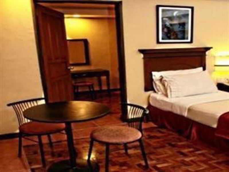Fersal Hotel - P. Tuazon Cubao Quezon City Zewnętrze zdjęcie